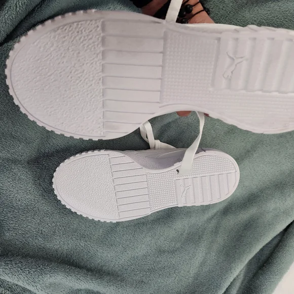 PUMAS CALI TENNIS SHOES - Picture 3 of 7